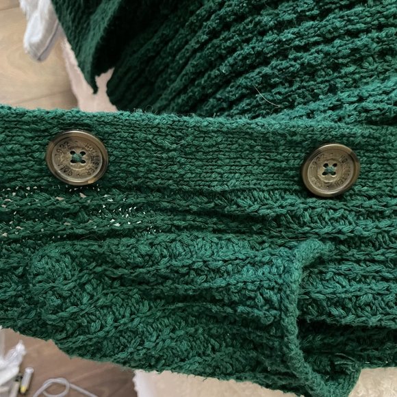 Cozy Cardigan Hollister Green ON SALE MUST GO - Picture 3 of 4